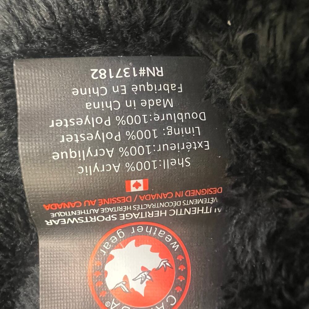 Canada Weather Gear Hat Black Plush Lined Pom-Pom Beanie Excellent Condition!!! - Picture 5 of 5